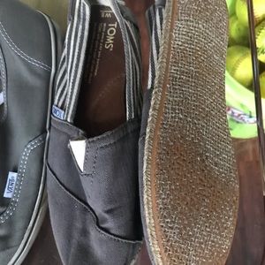 Toms size 8
